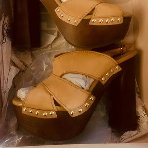 Ladies Toffee Color Platform Sandals